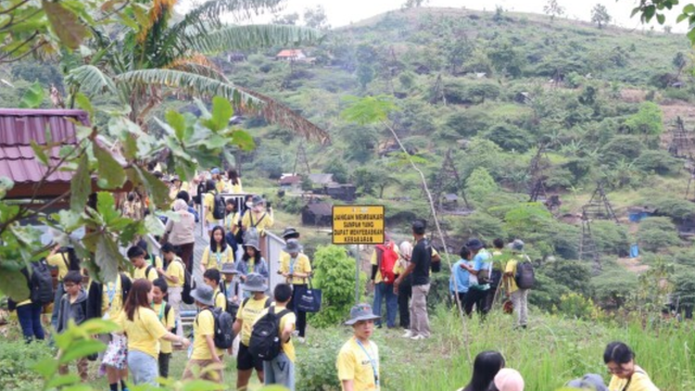 Peserta ASMOPSS 6 Negara Jelajahi Geopark Wonocolo