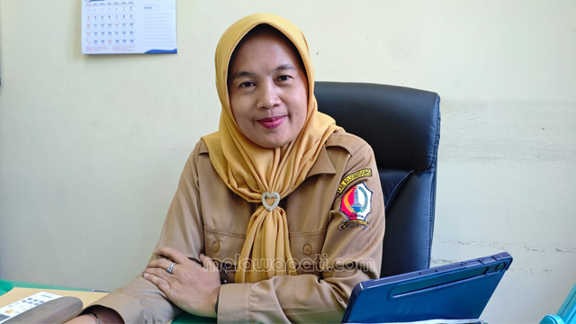 Profil Sekretaris Dinas Peternakan dan Perikanan (Disnakkan) Kabupaten Bojonegoro, Elfia Nuraini. Foto : Rinna H.