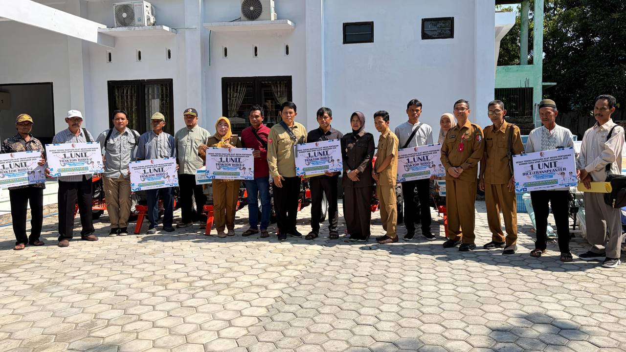 Pemkab Bojonegoro Salurkan Bantuan Alsintan Bersumber APBN 2026 ke Kelompok Tani
