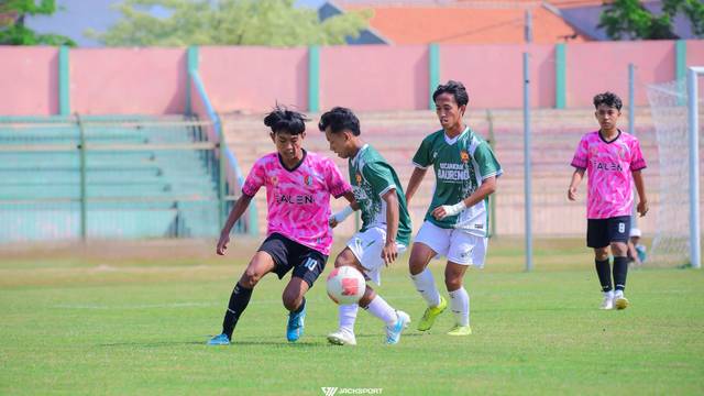 Tim Sepak Bola Kecamatan Balen Raih Medali Emas di Porkab II Bojonegoro, Kecamatan Kota Peringkat 1 Peroleh Emas Terbanyak