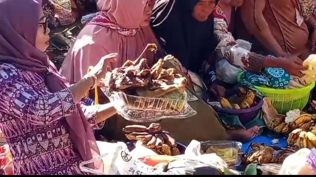 Bersyukur Hasil Panen Jagung Melimpah, Petani Hutan Desa Clebung Lakukan Sedekah Bumi