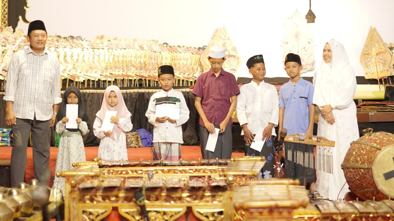 Unik, Masjid Laskar Jambe Diresmikan Dipadukan Santunan Yatim dengan Pagelaran Wayang Kulit