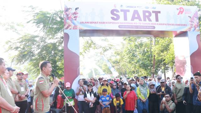 Ribuan Masyarakat Padati Pasar Wisata Saat Peringati Hari Koperasi ke-79