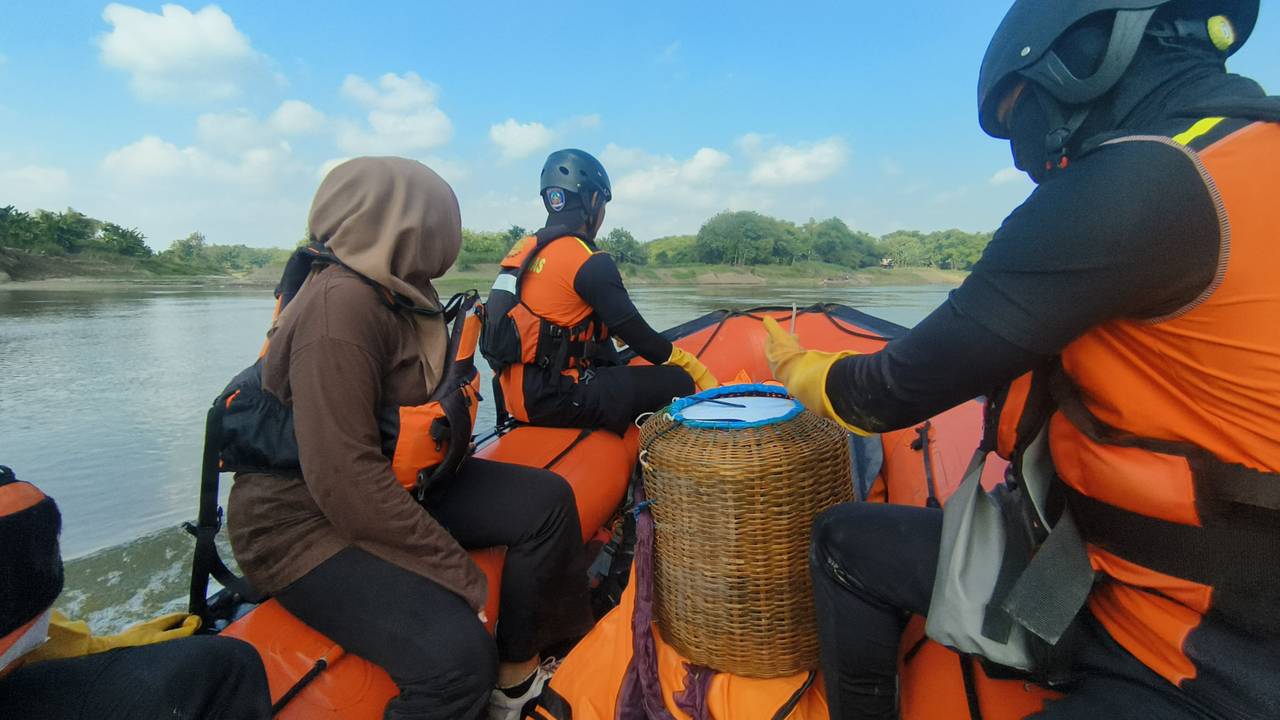 Pencari Ikan Ngraho Tenggelam di Sungai Bengawan Solo Ditemukan