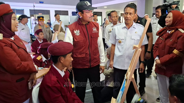 Mensos Gus Ipul Kunjungi SRMA 36 Bojonegoro, Dengarkan Optimisme Cerita Perubahan Siswa Sekolah Rakyat