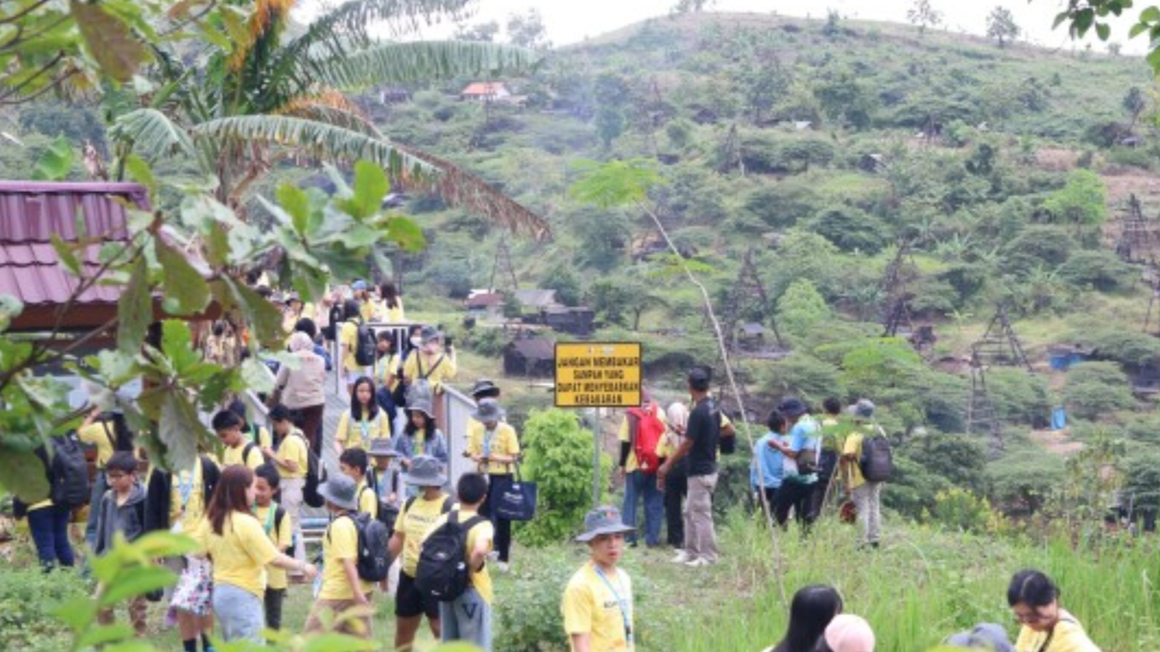 Peserta ASMOPSS 6 Negara Jelajahi Geopark Wonocolo